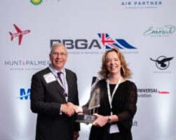 Read more about the article Wally Epton, distinguished aviator, receives BBGA’s outstanding contribution to aviation award