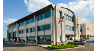 Read more about the article Signature Aviation Offers Enhanced International Arrivals Services at Teterboro Airport