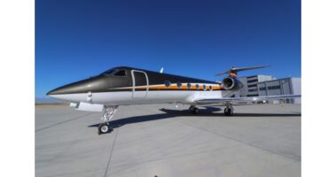 Read more about the article Duncan Aviation Delivers Gulfstream GIVwith Automotive-Inspired Exterior Design