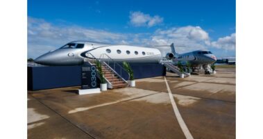 Read more about the article Gulfstream in European debut of Gulfstream G300 and G400